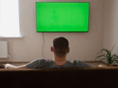 Policía desarticula red de IPTV y pornografía infantil en Nápoles