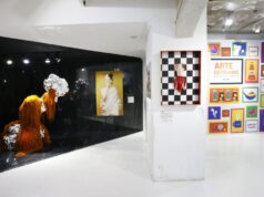 Amazon convierte artículos del día a día en arte en una muestra en Madrid