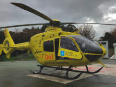 Un operario evacuado en helicóptero tras un accidente con un autobús en Amoeiro