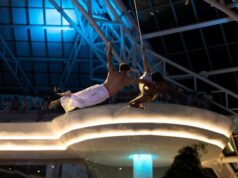 La Gran Laguna acoge el show YCE con acrobacias y luz