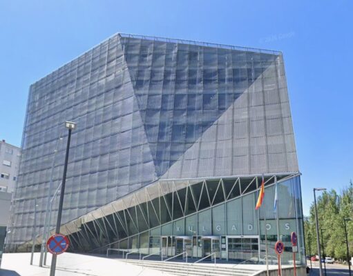 Da 0,84 en alcoholemia, se salta un Stop y deja un herido: piden cárcel y cuatro años sin carné en Xinzo