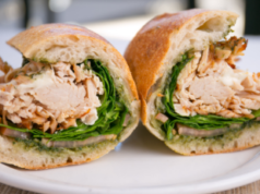 El secreto de cualquier buena ruta: un bocadillo de Café Bar Grilo en Castro Caldelas