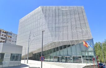 Le abrió las puertas de su casa y acabó desapareciendo con sus joyas y su dinero en Xinzo de Limia