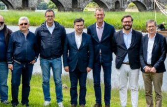 El emotivo gesto entre Xinzo y Ponte de Lima que vuelve a unir a Galicia y Portugal décadas después