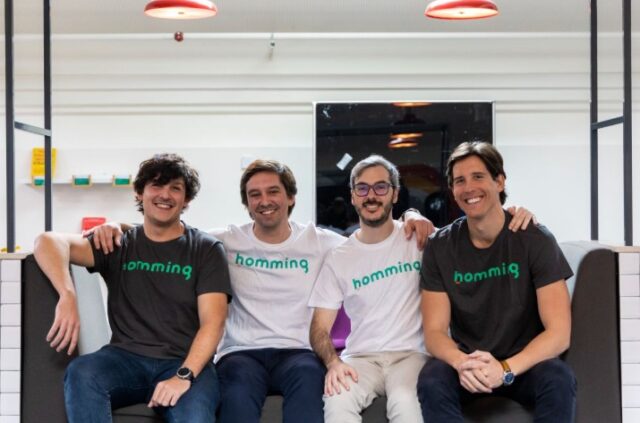 homming-1x1.jpg