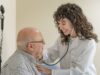 Más especialización y nuevos profesionales, prioridades del sector geriátrico ante el envejecimiento