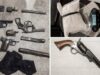 Un funcionario de Xinzo, a juicio tras hallar droga por más de 300.000 euros y armas en sus domicilios