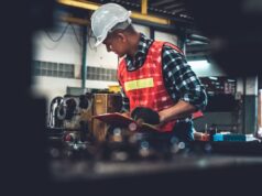 El aumento de las horas trabajadas explica 89 de cada 100 puntos de crecimiento según el ICER